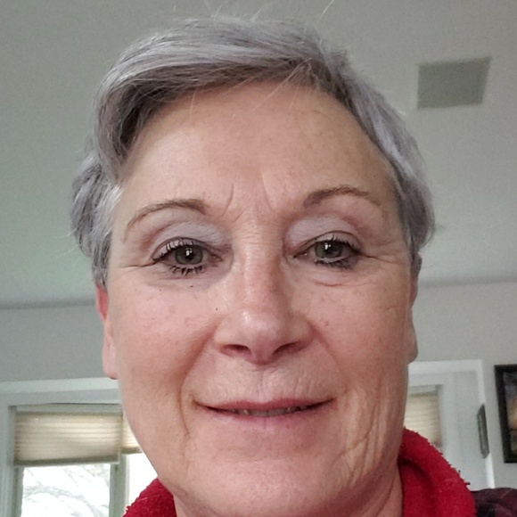 Meet your Posher, Michelle - Picture 1 of 2